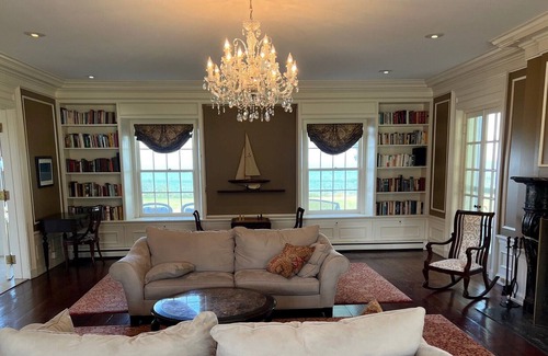 Derby Casa | 1920 años Lakefront Estate