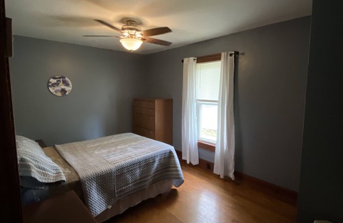 Cannelton Otro | 1930s Farmhouse Stay on 2 Acres