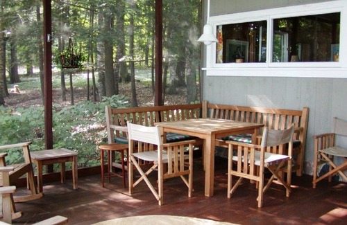 Glen Arbor Cabaña | 1938 Lakeside Cottage - Big Glen Lake Waterfront, histórica cabaña moderna de los años 30