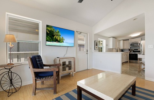 Bradenton Beach Cabaña | 1950's Beachfront Cottage- As close to paradise as you can get!