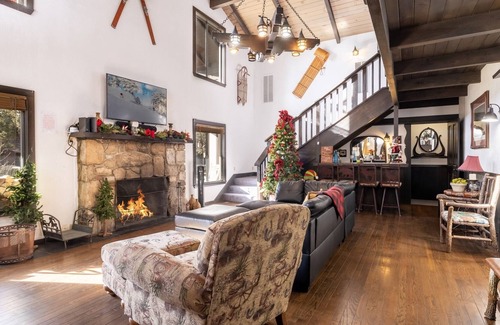 Big Bear Apartamento | 1998-the Ranch House 6 Bedroom Home by RedAwning