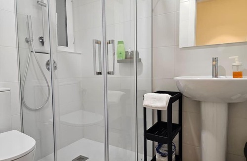 Distrito Llano Apartamento | 1A100 Moderno y acogedor