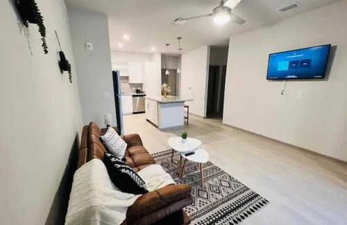 Eatonville Apartamento | 1BD/1BA Resort-Style Haven in Orlando, FL