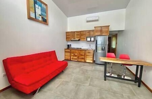 Ballena Apartamento | 1bdr Condo 2 | IGUANA en Uvita | Increíble Vista al Mar