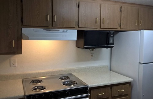 Surprise Condominio | 1 DORMITORIO + DEN CONDO por SUNCITIES en SORPRESA