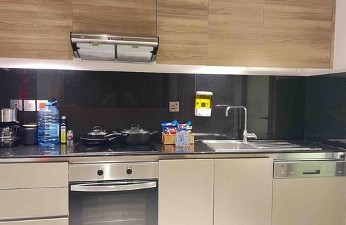 Muscat Apartamento | 1BHK Near Airport, Pool, Parking