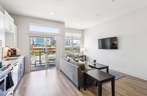 Deep Ellum Apartamento | 1BR Apt with Pool, Gym, and Free Parking