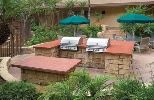 Pierpont Bay Condominio | 1br+ Condo W/CA Family Vacation Fun!
