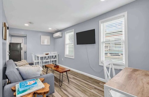 Ocean Grove Apartamento | 1BR Luxury Victorian Apt | Near Asbury & Cafe's