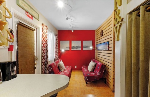 Downtown Hollywood Apartamento | 1BR Pet-friendly Studio w/ Parking & Backyard BBQ