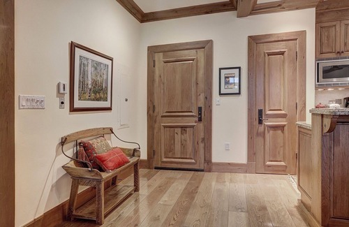 Avon Condominio | 1br Ski In/ski Out Location At The Top Of Bachelor Gulch! 1 Bedroom Condo by RedAwning