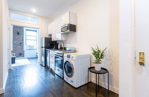 Bowery Apartamento | 1Br, w/ W/d in unit, By Subway