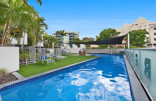 Mooloolaba Apartamento | 1BR with Private Balcony at Beach Club Resort
