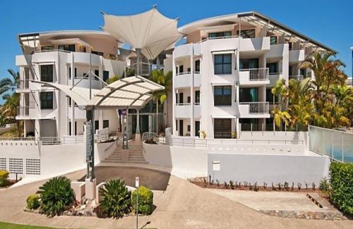 Mooloolaba Apartamento | 1BR with Private Balcony at Beach Club Resort