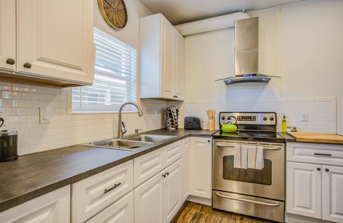 Downtown Colorado Springs Apartamento | 1brlovely Stylish Downtownclose To Everything