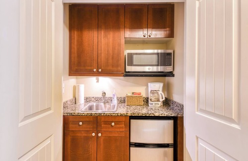 St. Augustine Condominio | 1st floor King Suite w/kitchenette-Pool-Hot tub-near historic district