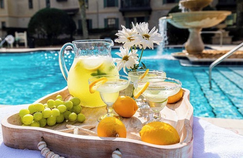 St. Augustine Condominio | 1st floor King Suite w/kitchenette-Pool-Hot tub-near historic district