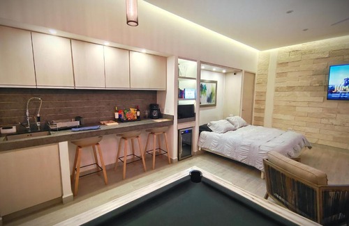 Alfredo V. Bonfil Apartamento | 1st Luxury Warehouse