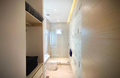 Alfredo V. Bonfil Apartamento | 1st Luxury Warehouse