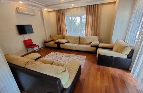 Konyaalti Apartamento | 2+1 Havuzlu geniş aile için ideal
