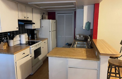 Heritage Condominio | 2/2 Condo in Historic District Walking Distance to EVERYTHING!!