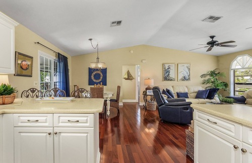 Pine Island Center Casa | 2/2 Heart of Pine Island Home, with Wrap Around Porch!