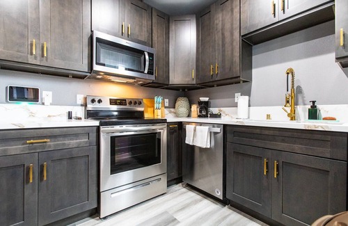 University Heights Apartamento | 2 balconies + King Bed