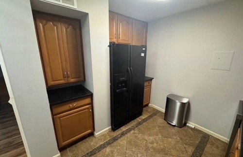 Lake Barcroft Condominio | 2-bdr Condo for a Professional Traveller