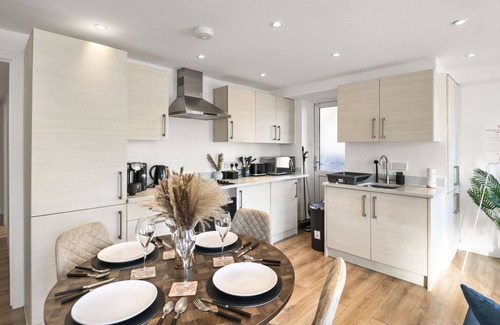 Preston Apartamento | Vista a la Ciudad-Apartamento-Confortable-Lavish-Baño en la habitacion