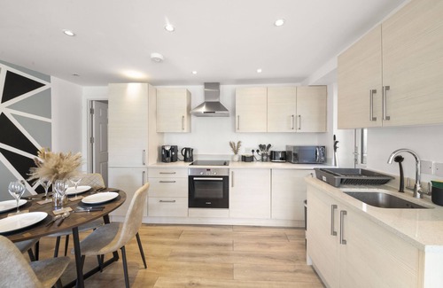 Preston Apartamento | Vista a la Ciudad-Apartamento-Confortable-Lavish-Baño en la habitacion