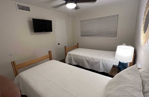 Brownsville Condominio | 2 bdrm/1 bath Condo , 40 min. from South Padre island and SpaceX !!!