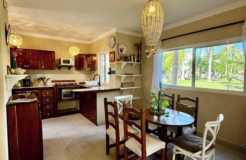 Playa del Secreto Villa | Precioso 3 habs. Villa * Ama de llaves * Piscina * 1 minuto de playa * Wifi * Deportes acuáticos