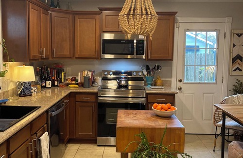 Jefferson Casa | 2 bed/1 bath in Quiet New Orleans Neighborhood