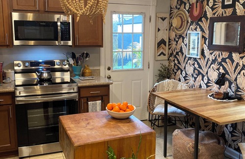 Jefferson Casa | 2 bed/1 bath in Quiet New Orleans Neighborhood