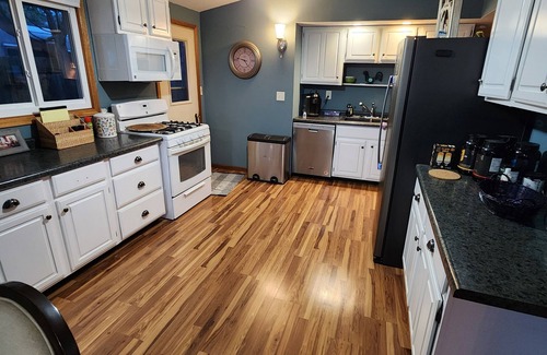 Marinette Casa | 2 Bed 2 Bath House on the Bay!