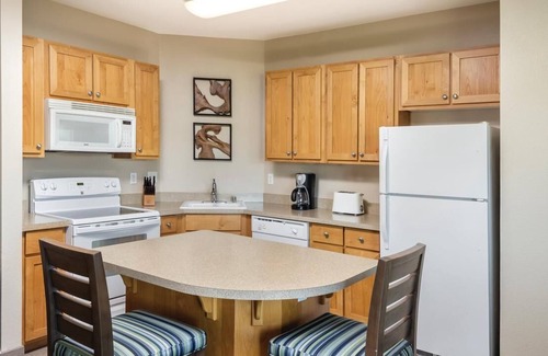 Windsor Complejo | UNIDAD DE 2 HABITACIONES Y 2 BAÑOS EN WINDSOR, CA - Una excelente estadía en el condado de Sonoma