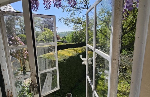 Calverleigh Casa | 2 Bed Annexe West Wing Of Manor