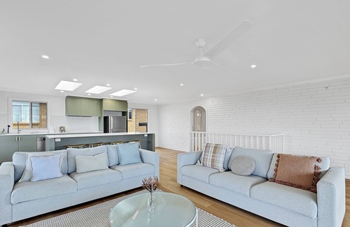 Malua Bay Casa | 2-Bed Beach Haven with Garden & Alfresco Dining