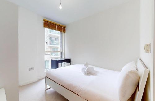 Peninsula Apartamento | 2 Bed By River Thames & 11 Min to Greenwich Station