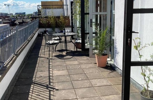 The Liberties Apartamento | 2 Bed City Centre Penthouse with Cathedral Views