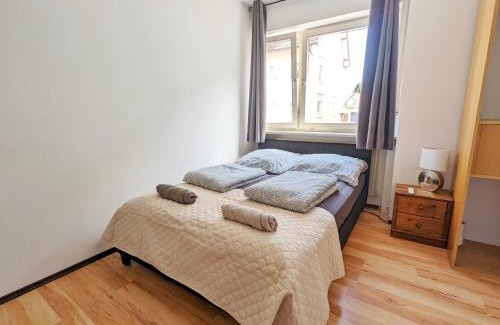 Villingen-Schwenningen Apartamento | 2 Bed Flat - Sleeps 3 - Pets - Parking - Wifi