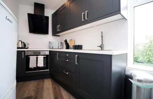 Canton Apartamento | 2 Bed Flat near Stadium with Street Parking by CTO Serviced Apartments