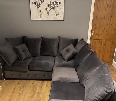 Newark Casa | 2 Bed House - Garden & Excellent Wifi