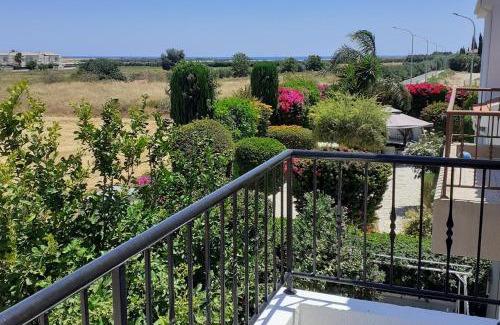 Mandria Casa | 2-Bed House Sleeps 6 -Pool -Free Parking -Netflix