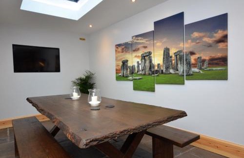 Farmborough Casa | 2 Bed in Bath 47045