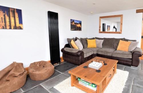 Farmborough Casa | 2 Bed in Bath 47045