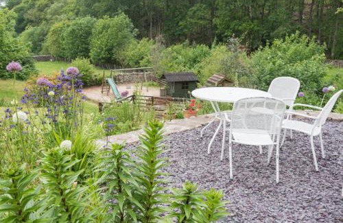 Eskdale Casa | 2 Bed in Eskdale SZ346