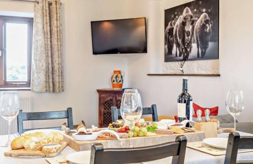 Long Barn Casa | 2 Bed in Taunton 93581