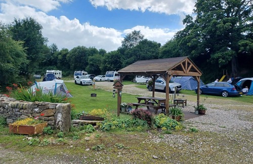 Omagh Cabina | 2 Bed Pod Cabin-Sleeps 2-Pets-Garden-Mtn View