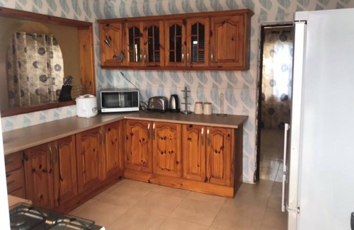 Brusubi Casa | Brusubi 2-Beds, Sleeps 6, Pet Friendly & Parking